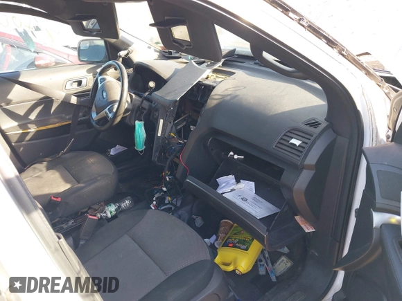 2013 Ford Police Interceptor Utility z VIN 1FM5K8AR1DGC20753, wystawiony jako IAAI lot #40718640 z przebiegiem Nie podano mil oraz . Historia ofert i sprzedaży dostępna na DreamBid. Obrazek 5.