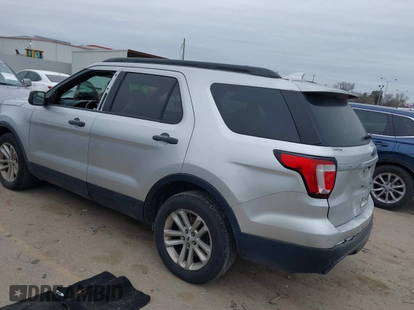 2017 Ford Explorer with VIN 1FM5K8B81HGC14897, listed as a IAAI auction lot 41621994 with 161,129 mi miles and . Bid and sale history available at carsss.com. Image 3.