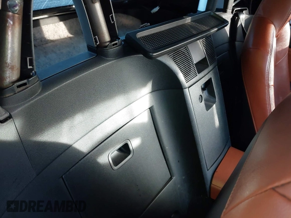 2006 Mazda MX-5 Miata Grand Touring with VIN JM1NC25F260122129, listed as a IAAI auction lot 41227010 with 170,780 mi miles and . Bid and sale history available at DreamBid. Image 8.