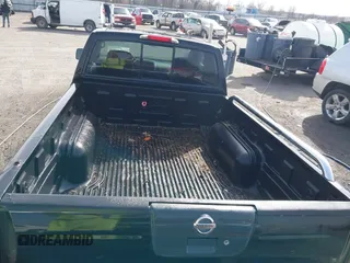 2002 Nissan Frontier XE с VIN 1N6DD26S42C339952, выставлен на аукционе IAAI как лот 41751668 с пробегом 129 956 миль миль и . История ставок и продаж доступна на DreamBid. Изображение 8.