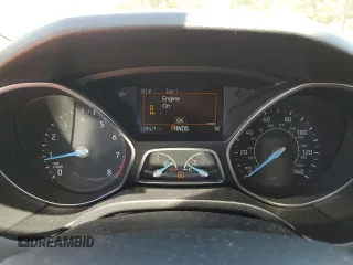 2018 Ford Focus SE with VIN 1FADP3FE9JL264664, listed as a Copart auction lot 61726905 with 28,471 mi miles and Salvage title. Bid and sale history available at DreamBid. Image 9.