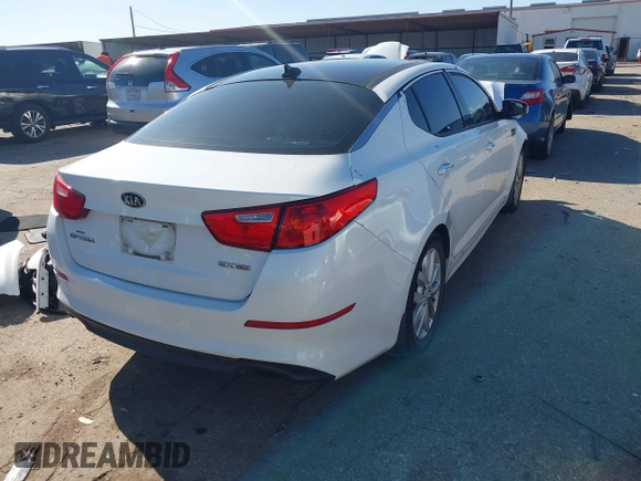 2015 Kia Optima EX with VIN 5XXGN4A73FG377402, listed as a IAAI auction lot 41209243 with 217,948 mi miles. Bid and sale history available at carsss.com. Image 4.