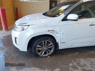 2014 Kia Sorento SX Limited with VIN 5XYKWDA72EG438837, listed as a IAAI auction lot 41413408 with 180,904 mi miles. Bid and sale history available at carsss.com. Image 6.