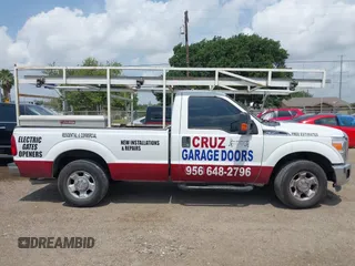 2012 Ford F-350 XL z VIN 1FTBF3A61CEB82648, wystawiony jako IAAI lot #42395064 z przebiegiem 266 558 mil mil oraz . Historia ofert i sprzedaży dostępna na DreamBid. Obrazek 13.