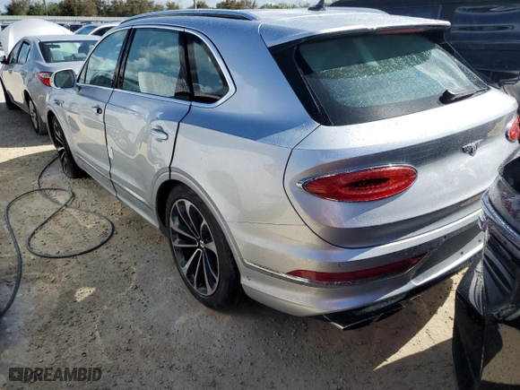 2021 Bentley Bentayga V8 with VIN SJAAM2ZV4MC034001, listed as a Copart auction lot 78093424 with 0 miles and Salvage Title. Bid and sale history available at carsss.com. Image 2.
