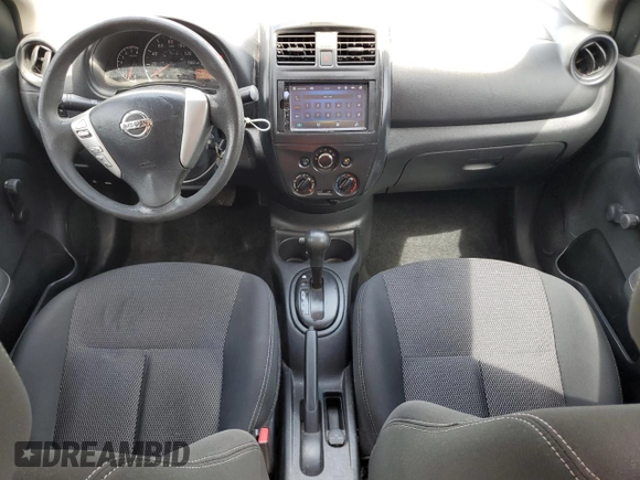 2017 Nissan Versa S z VIN 3N1CN7AP5HL865888, wystawiony jako Copart lot #60886965 z przebiegiem 127 727 mil mil oraz Szkoda całkowita • Salvage title. Historia ofert i sprzedaży dostępna na DreamBid. Obrazek 8.