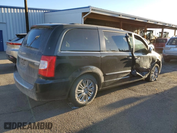 2015 Chrysler Town & Country Touring L with VIN 2C4RC1CG8FR547139, listed as a Copart auction lot 49427805 with 87,173 mi miles and Salvage Title. Bid and sale history available at DreamBid. Image 3.