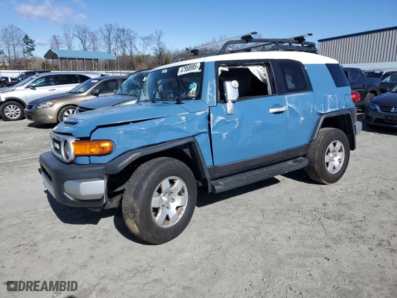 2011 Toyota FJ Cruiser with VIN JTEBU4BF1BK102982, listed as a Copart auction lot 47958985 with 215,418 mi miles and Salvage Title. Bid and sale history available at carsss.com. Image 1.