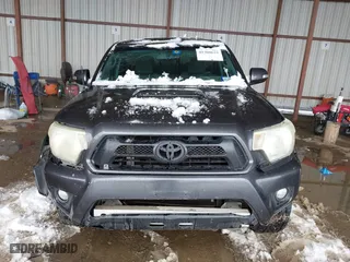 2013 Toyota Tacoma PreRunner with VIN 3TMJU4GN6DM153390, listed as a IAAI auction lot 41300619 with 163,974 mi miles. Bid and sale history available at carsss.com. Image 12.