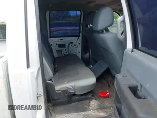 2014 Ford F-250 XL z VIN 1FT7W2B65EEB76210, wystawiony jako IAAI lot #42494326 z przebiegiem Nie podano mil oraz . Historia ofert i sprzedaży dostępna na DreamBid. Obrazek 8.