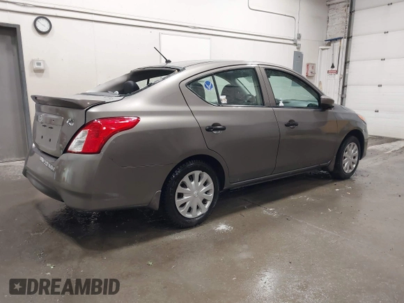 2016 Nissan Versa S с VIN 3N1CN7AP1GL911313, выставлен на аукционе IAAI как лот 42454666 с пробегом 137 236 миль миль и . История ставок и продаж доступна на DreamBid. Изображение 4.