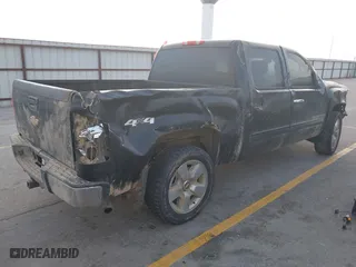 2009 Chevrolet Silverado 1500 LTZ with VIN 3GCEK33329G138137, listed as a IAAI auction lot 41145088 with 207,522 mi miles. Bid and sale history available at carsss.com. Image 4.