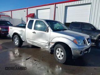 2010 Nissan Frontier SE z VIN 1N6AD0CW9AC414562, wystawiony jako IAAI lot #41417702 z przebiegiem 133 233 mil mil oraz . Historia ofert i sprzedaży dostępna na DreamBid. Obrazek 1.