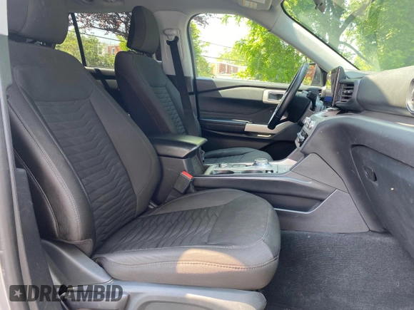 2021 Ford Explorer XLT z VIN 1FMSK8DH1MGB41704, wystawiony jako Copart lot #59941855 z przebiegiem 88 599 mil mil oraz Czysty tytuł • Clean title. Historia ofert i sprzedaży dostępna na DreamBid. Obrazek 5.