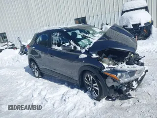 2019 Nissan Kicks SV with VIN 3N1CP5CU3KL544005, listed as a IAAI auction lot 41614091 with 38,356 mi miles. Bid and sale history available at carsss.com. Image 1.