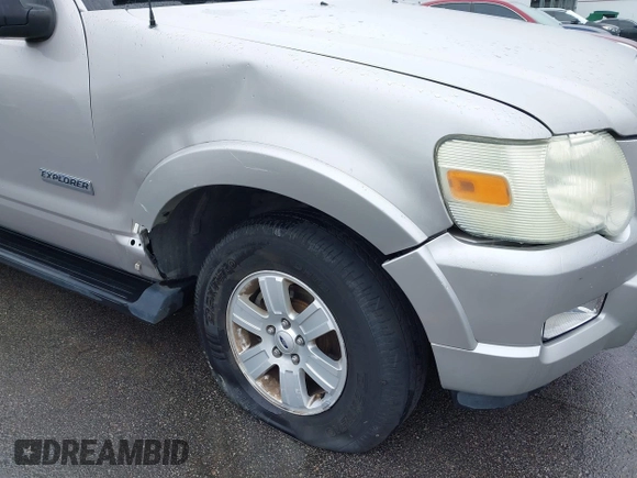 2008 Ford Explorer XLT with VIN 1FMEU73E68UA59595, listed as a IAAI auction lot 41785966 with 223,112 mi miles. Bid and sale history available at carsss.com. Image 6.
