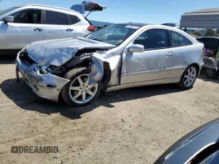 2004 Mercedes-Benz C с VIN WDBRN64J44A634666, выставлен на аукционе Copart как лот 65085215 с пробегом 106 079 миль миль и Списание • Salvage title. История ставок и продаж доступна на DreamBid. Изображение 1.