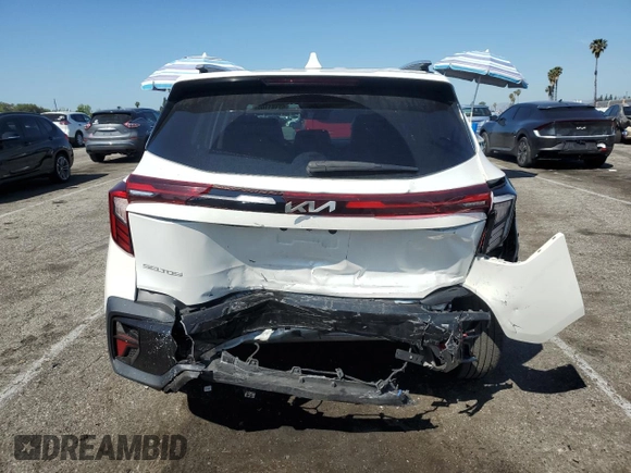2024 Kia Seltos EX z VIN KNDER2AA9R7510656, wystawiony jako Copart lot #52191105 z przebiegiem 19 018 mil mil oraz Szkoda całkowita • Salvage title. Historia ofert i sprzedaży dostępna na DreamBid. Obrazek 6.