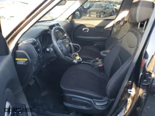 2019 Kia Soul with VIN KNDJN2A20K7682521, listed as a Copart auction lot 86978664 with 404,446 mi miles and Salvage Title. Bid and sale history available at carsss.com. Image 7.