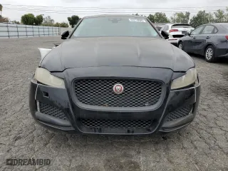 2017 Jaguar XF 20d Premium with VIN SAJBD4BN1HCY32312, listed as a Copart auction lot 53319825 with 101,569 mi miles and Clean Title. Bid and sale history available at carsss.com. Image 5.