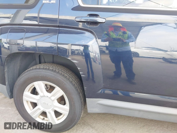 2015 GMC Terrain SLE z VIN 2GKALMEK8F6230077, wystawiony jako IAAI lot #42372634 z przebiegiem 142 231 mil mil oraz . Historia ofert i sprzedaży dostępna na DreamBid. Obrazek 6.