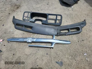 2004 Chevrolet Suburban LS с VIN 3GNEC16Z74G325942, выставлен на аукционе Copart как лот 60229585 с пробегом Не указан миль и Списание • Salvage title. История ставок и продаж доступна на DreamBid. Изображение 13.