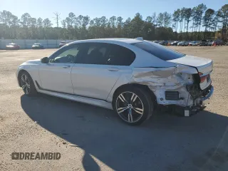 2019 BMW 7 Series 750i with VIN WBA7F0C5XKGM25897, listed as a Copart auction lot 86758004 with 68,700 mi miles and Salvage title. Bid and sale history available at DreamBid. Image 2.