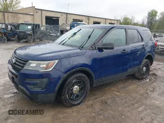 2017 Ford Police Interceptor Utility z VIN 1FM5K8AT8HGC25644, wystawiony jako IAAI lot #42223936 z przebiegiem 199 948 mil mil oraz . Historia ofert i sprzedaży dostępna na DreamBid. Obrazek 2.