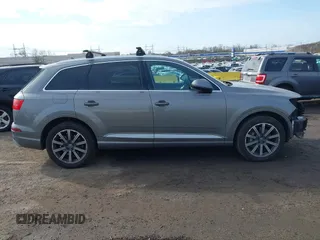 2017 Audi Q7 Premium Plus with VIN WA1LAAF75HD018870, listed as a IAAI auction lot 41988405 with 84,897 mi miles. Bid and sale history available at carsss.com. Image 13.