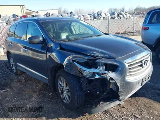 2013 Infiniti JX35 z VIN 5N1AL0MM5DC340124, wystawiony jako IAAI lot #41751650 z przebiegiem 129 735 mil mil oraz . Historia ofert i sprzedaży dostępna na DreamBid. Obrazek 1.