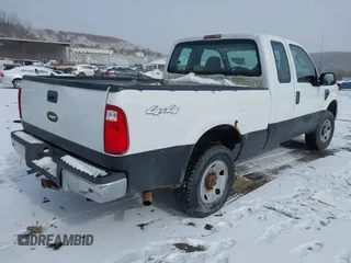 2008 Ford Super Duty F-250 SRW XL with VIN 1FTSX21598EC82566, listed as a IAAI auction lot 41617538 with 166,479 mi miles. Bid and sale history available at carsss.com. Image 4.