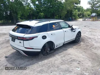 2020 Land Rover Range Rover Velar S with VIN SALYB2EX1LA250675, listed as a IAAI auction lot 42517505 with 72,429 mi miles and . Bid and sale history available at DreamBid. Image 4.