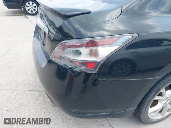 2012 Nissan Maxima S с VIN 1N4AA5AP7CC851828, выставлен на аукционе IAAI как лот 42275228 с пробегом 213 117 миль миль и . История ставок и продаж доступна на DreamBid. Изображение 6.