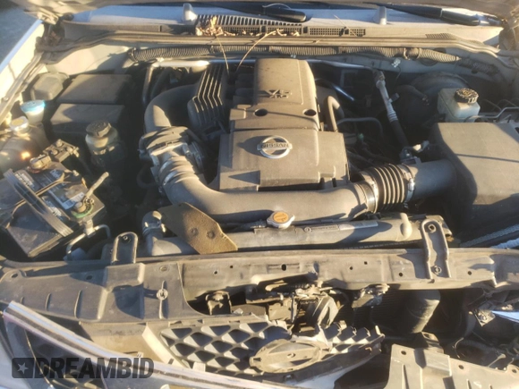 2005 Nissan Frontier SE z VIN 1N6AD06W75C445259, wystawiony jako Copart lot #88346765 z przebiegiem 126 706 mil mil oraz Szkoda całkowita • Salvage title. Historia ofert i sprzedaży dostępna na DreamBid. Obrazek 12.