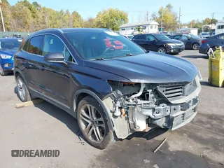 2015 Lincoln MKC with VIN 5LMCJ2A93FUJ24373, listed as a IAAI auction lot 40638009 with 127,336 mi miles. Bid and sale history available at carsss.com. Image 1.