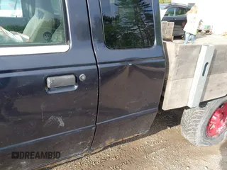 2001 Ford Ranger XL Fleet z VIN 1FTZR15E21TA14005, wystawiony jako IAAI lot #42212472 z przebiegiem 145 933 mil mil oraz . Historia ofert i sprzedaży dostępna na DreamBid. Obrazek 6.