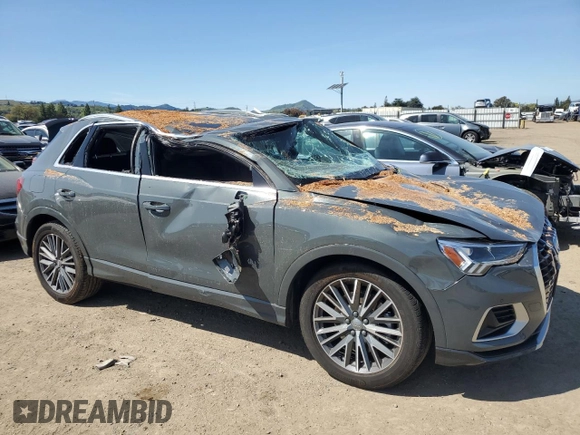 2022 Audi Q3 Premium Plus z VIN WA1BUCF33N1033389, wystawiony jako Copart lot #49833005 z przebiegiem 36 522 mil mil oraz Szkoda całkowita • Salvage title. Historia ofert i sprzedaży dostępna na DreamBid. Obrazek 4.