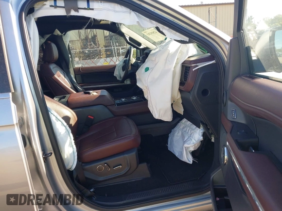 2024 Ford Expedition Limited with VIN 1FMJU2A86REA18667, listed as a IAAI auction lot 42809283 with 32,901 mi miles and . Bid and sale history available at DreamBid. Image 5.