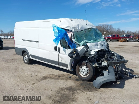 2018 Ram ProMaster Cargo with VIN 3C6URVJG2JE102819, listed as a IAAI auction lot 41633724 with Not Provided miles. Bid and sale history available at carsss.com. Image 1.