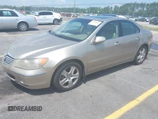 2006 Acura RL z VIN JH4KB16516C000770, wystawiony jako IAAI lot #42440843 z przebiegiem 358 425 mil mil oraz . Historia ofert i sprzedaży dostępna na DreamBid. Obrazek 2.