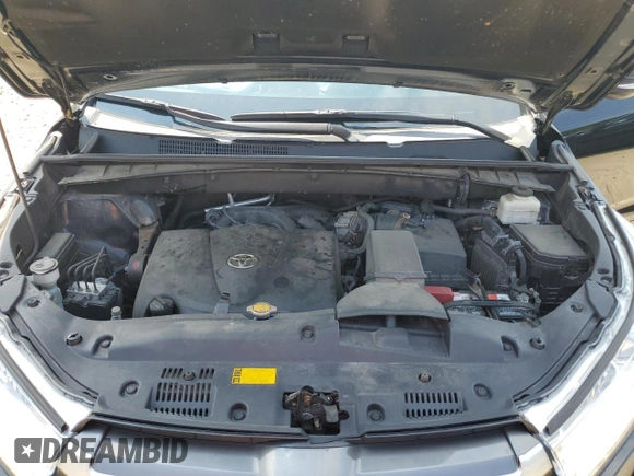 2017 Toyota Highlander XLE with VIN 5TDJZRFH9HS461668, listed as a Copart auction lot 60532375 with 82,923 mi miles and Salvage title. Bid and sale history available at DreamBid. Image 12.
