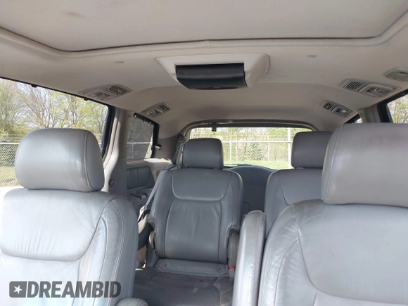 2005 Toyota Sienna XLE with VIN 5TDBA22CX5S048098, listed as a IAAI auction lot 42160255 with 199,185 mi miles. Bid and sale history available at carsss.com. Image 8.