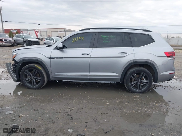 2021 Volkswagen Atlas 3.6L V6 SE w/Technology R-Line with VIN 1V2RR2CA8MC534539, listed as a IAAI auction lot 42085193 with 43,390 mi miles. Bid and sale history available at carsss.com. Image 14.