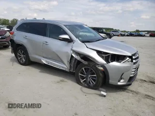 2017 Toyota Highlander XLE z VIN 5TDJZRFH7HS371631, wystawiony jako Copart lot #57122355 z przebiegiem 97 918 mil mil oraz Szkoda całkowita • Salvage title. Historia ofert i sprzedaży dostępna na DreamBid. Obrazek 4.