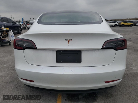 2023 Tesla Model 3 z VIN 5YJ3E1EA1PF561521, wystawiony jako Copart lot #55637855 z przebiegiem 83 008 mil mil oraz Szkoda całkowita • Salvage title. Historia ofert i sprzedaży dostępna na DreamBid. Obrazek 6.