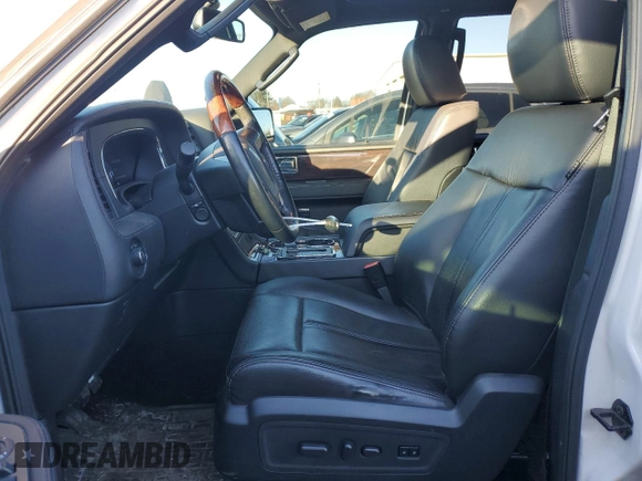 2016 Lincoln Navigator Reserve with VIN 5LMJJ2LT1GEL00395, listed as a Copart auction lot 46605355 with 68,905 mi miles and Salvage title. Bid and sale history available at DreamBid. Image 7.