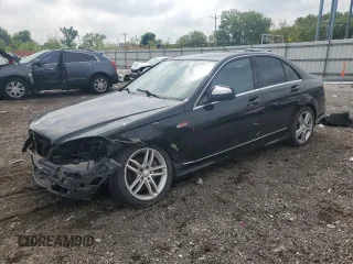 2011 Mercedes-Benz C 300 Sport z VIN WDDGF5EB9BR156188, wystawiony jako Copart lot #58725995 z przebiegiem 146 720 mil mil oraz Szkoda całkowita • Salvage title. Historia ofert i sprzedaży dostępna na DreamBid. Obrazek 1.
