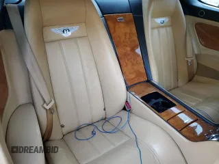 2005 Bentley Continental GT GT z VIN SCBCR63W55C027421, wystawiony jako Copart lot #85012544 z przebiegiem 105 198 mil mil oraz Czysty tytuł • Clean title. Historia ofert i sprzedaży dostępna na DreamBid. Obrazek 10.