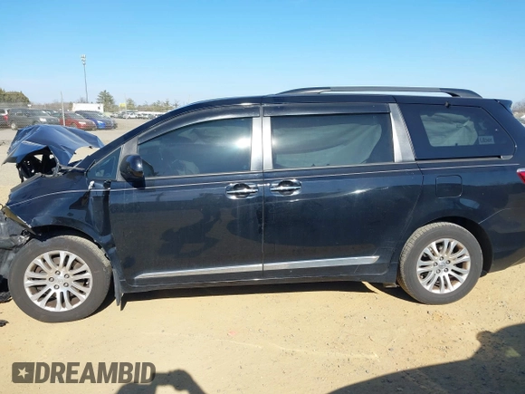 2016 Toyota Sienna XLE with VIN 5TDYK3DCXGS762035, listed as a IAAI auction lot 41664706 with 109,415 mi miles. Bid and sale history available at carsss.com. Image 14.