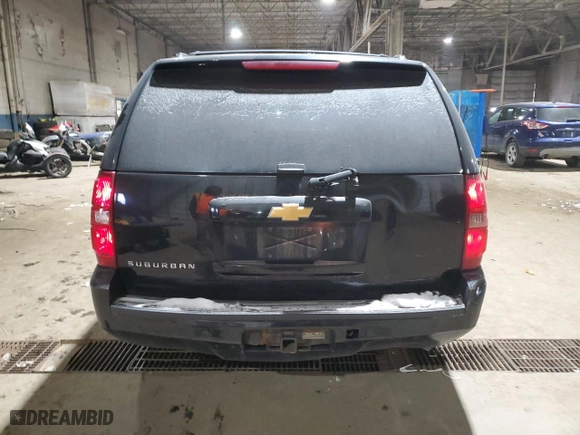 2013 Chevrolet Suburban LT with VIN 1GNSKJE79DR235536, listed as a Copart auction lot 41865805 with 231,576 mi miles and Clean Title. Bid and sale history available at carsss.com. Image 6.